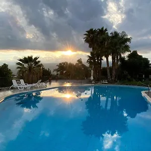 Agriturismo Serra San Biagio Bauernhof